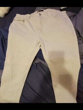 Uniqlo Beige Tapered Skinny Jeans